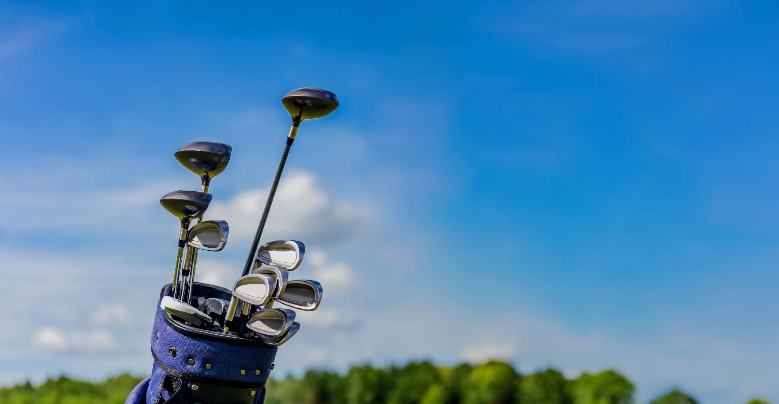 18 hoyos, par 72 — Country Lakes